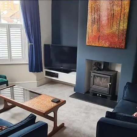 Nyaraló Stylish 3 Bedroom Terraced House In Lime Road *